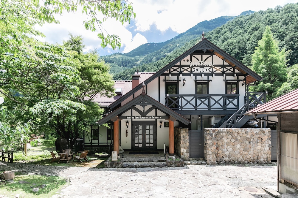 水際のロッジ 松山