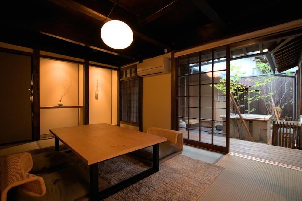 NIPPONIA HOTEL 大洲 城下町 松山