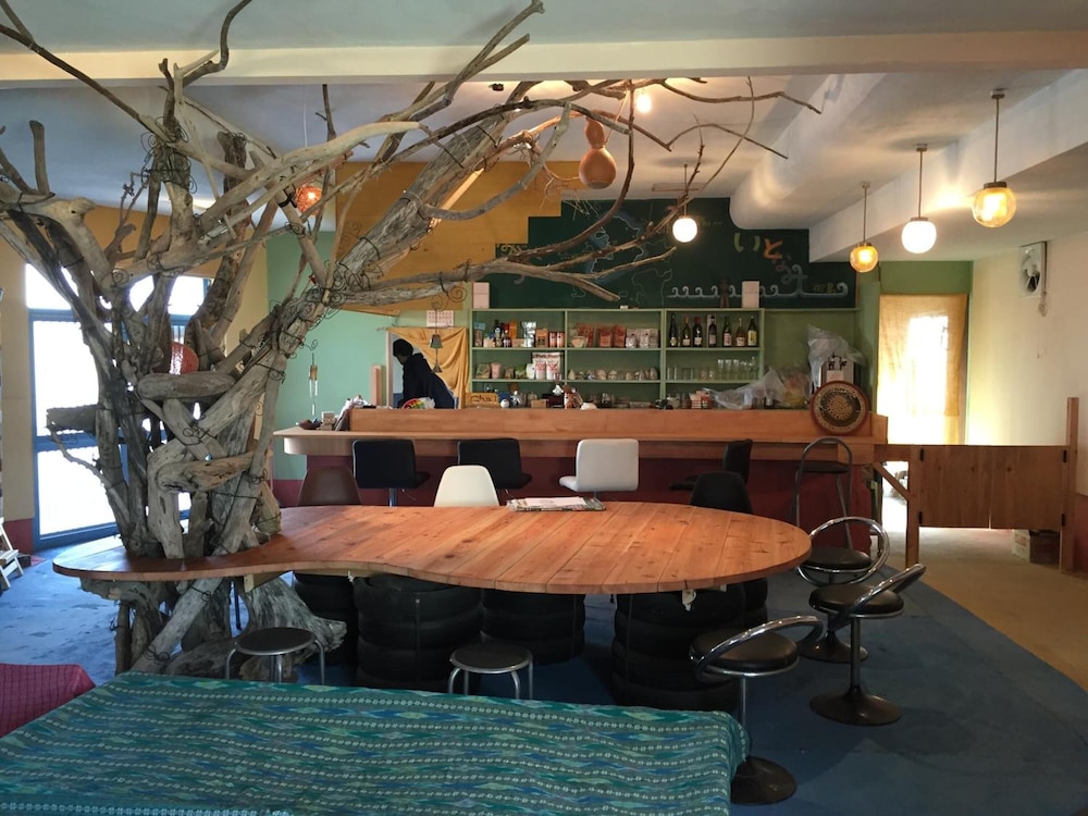 オーガニックゲストハウス & カフェ OHANA IN 御島 松山