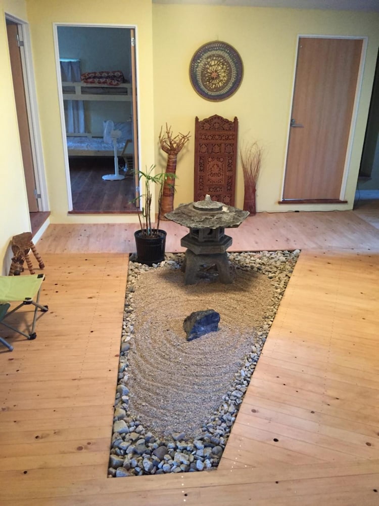 オーガニックゲストハウス & カフェ OHANA IN 御島 松山