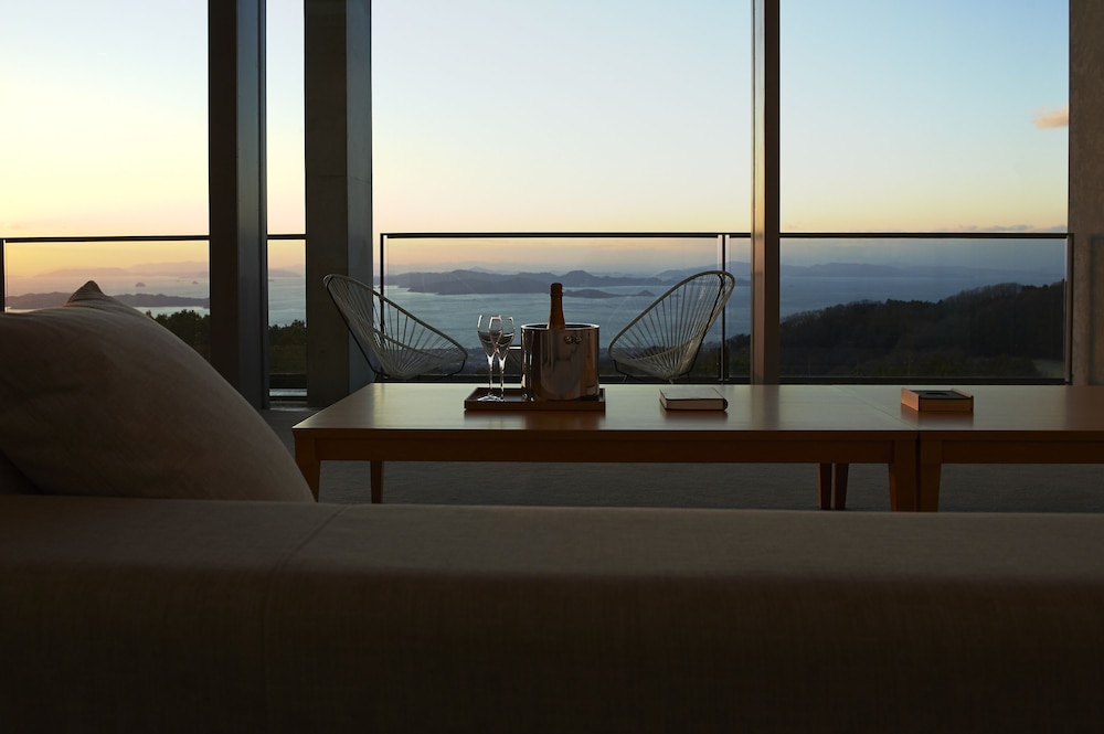 瀬戸内リトリート青凪 BY 温故知新 松山