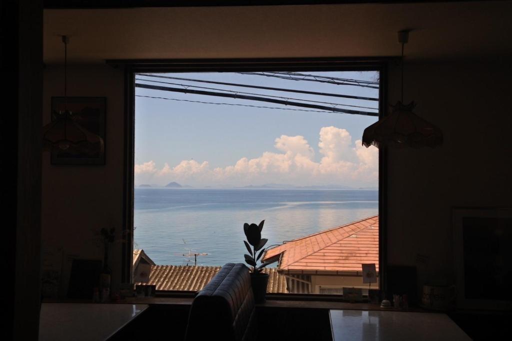 海に恋する泊まれる喫茶店 ポパイ 松山