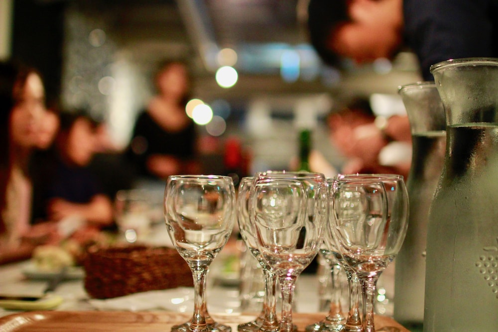 HOSTEL AND DINING TANGA TABLE 北九州