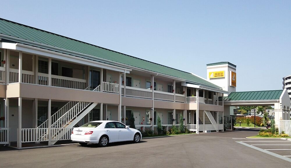 ファミリーロッジ旅籠屋・北九州八幡店 北九州