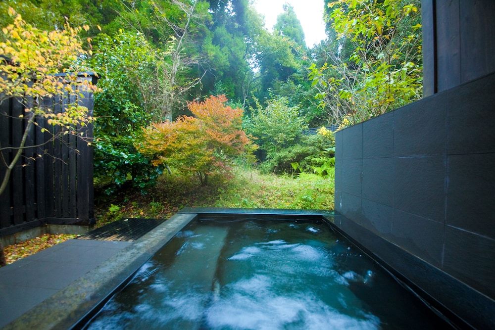 FOREST INN BORN 大分