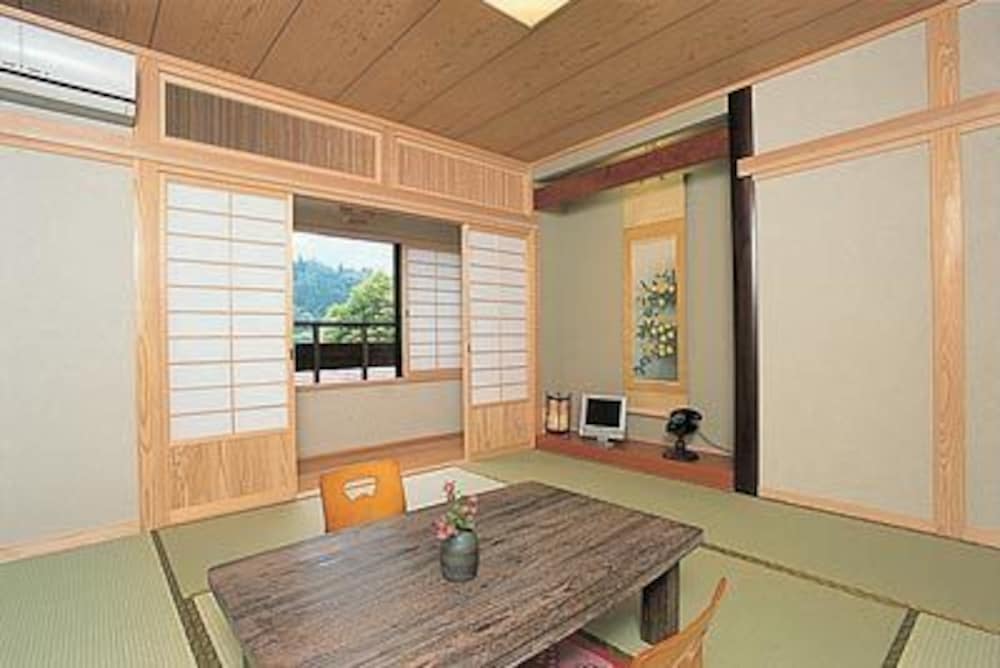 YAMASHIROYA 大分