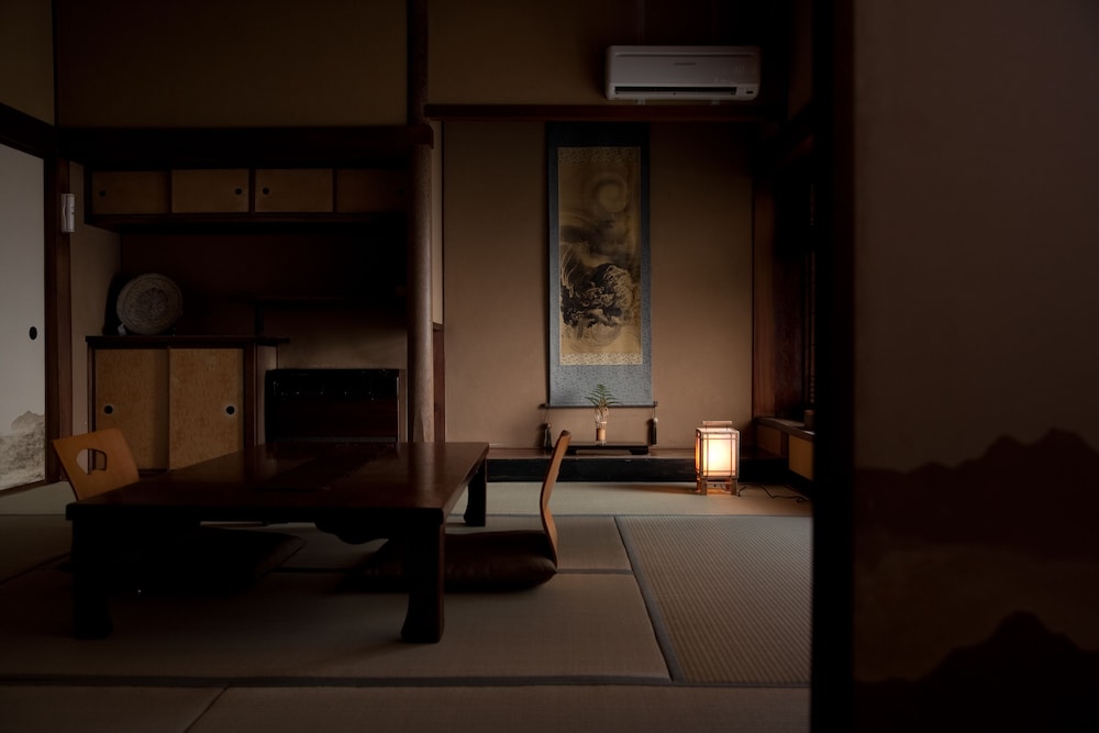 岡本屋旅館 大分