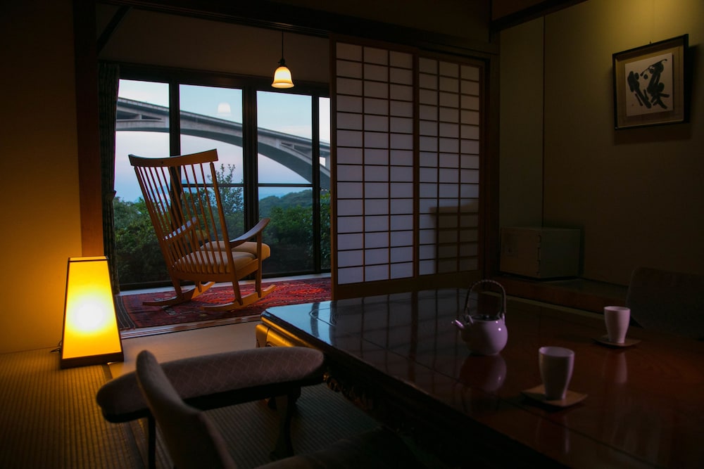 岡本屋旅館 大分
