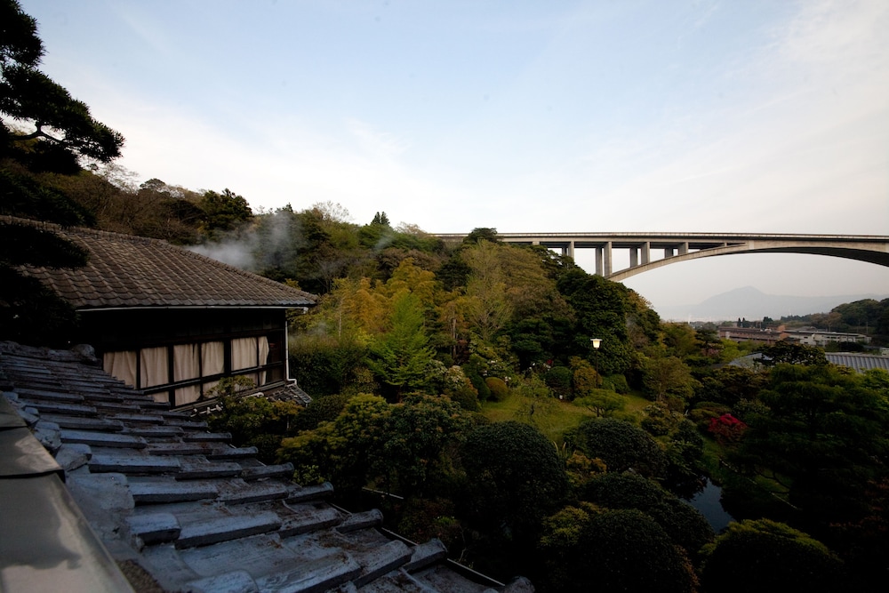 岡本屋旅館 大分