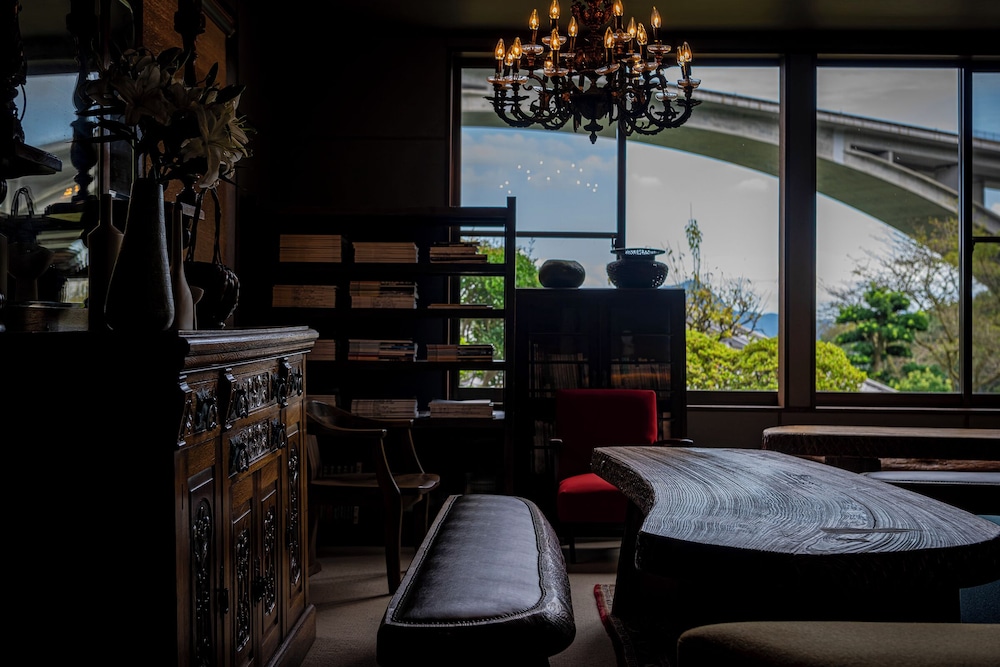 岡本屋旅館 大分