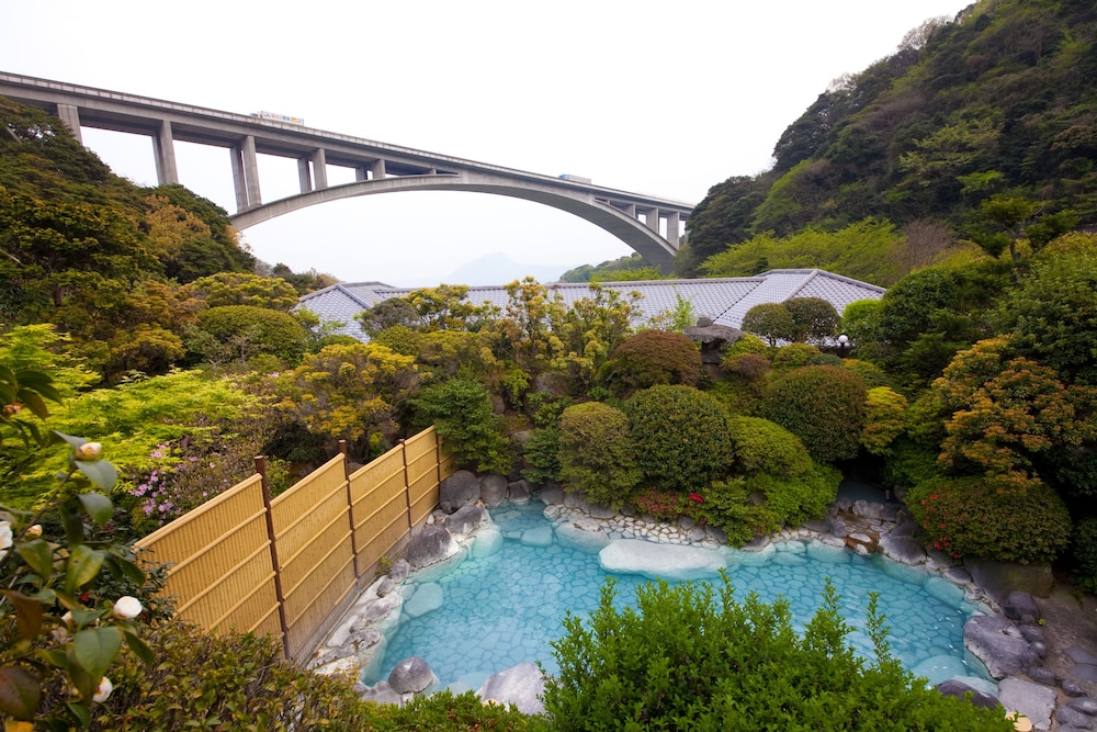 岡本屋旅館 大分