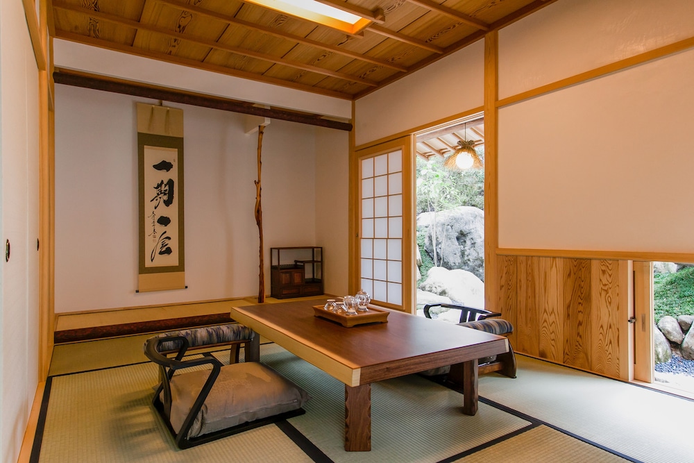 山荘 神和苑 大分