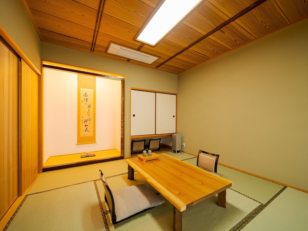 山荘 神和苑 大分