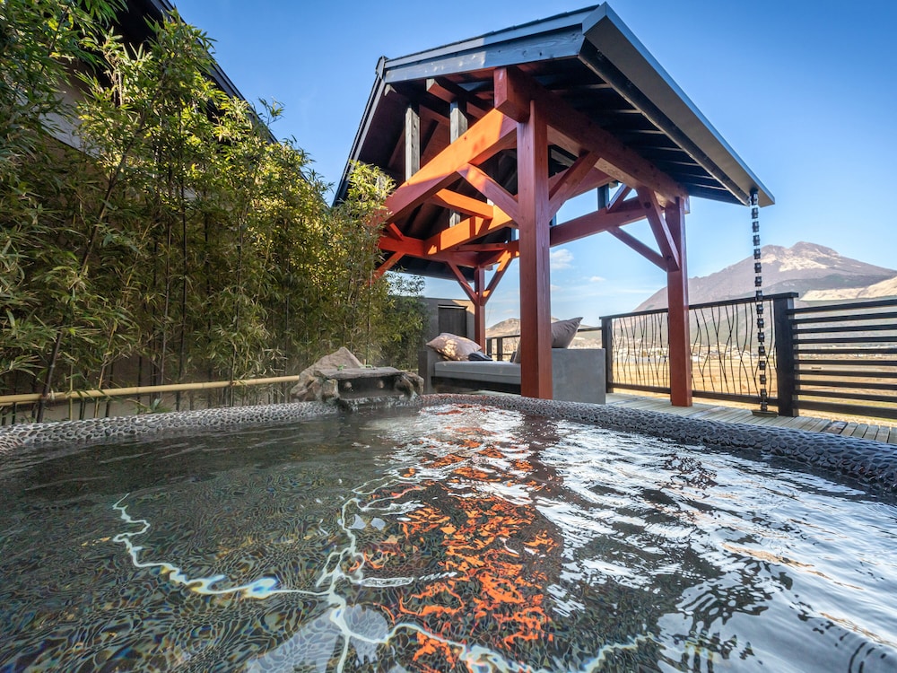 YUFUIN LUXURY VILLA -ZAKURO- 大分