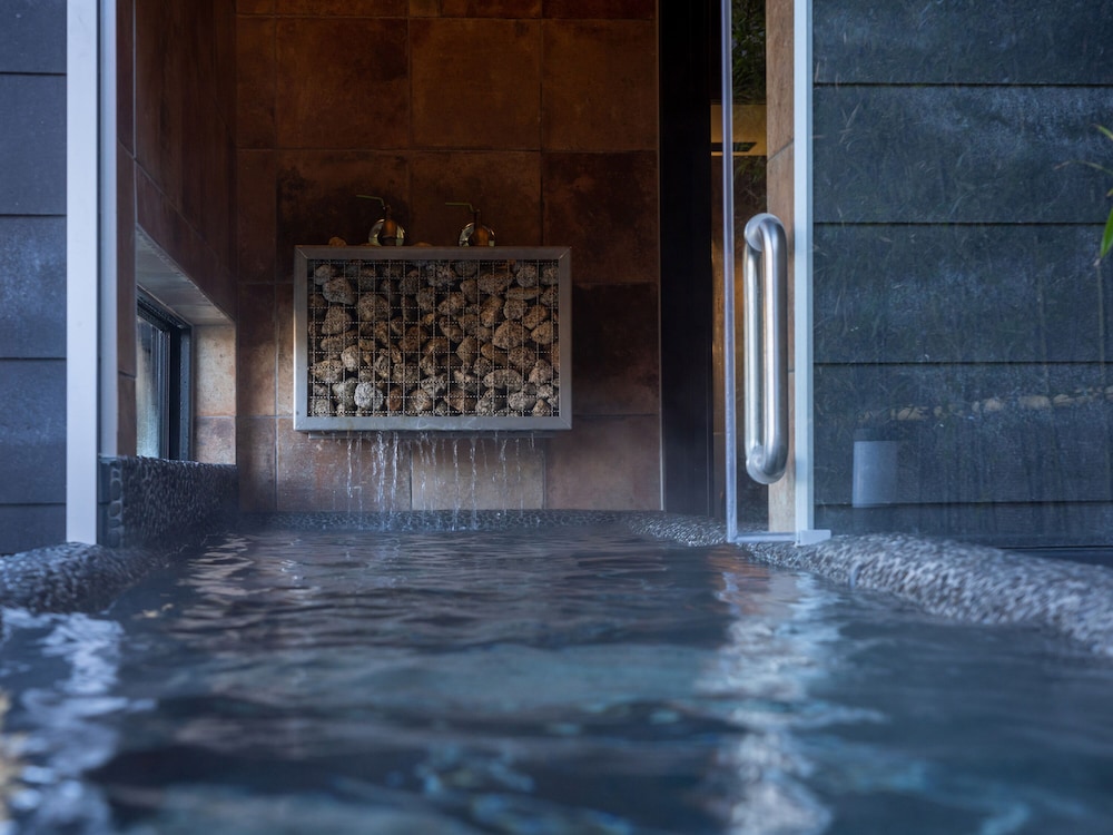 YUFUIN LUXURY VILLA -ZAKURO- 大分