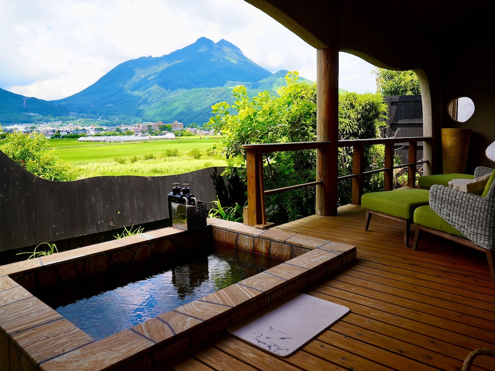 YUFUIN LUXURY VILLA -ZAKURO- 大分