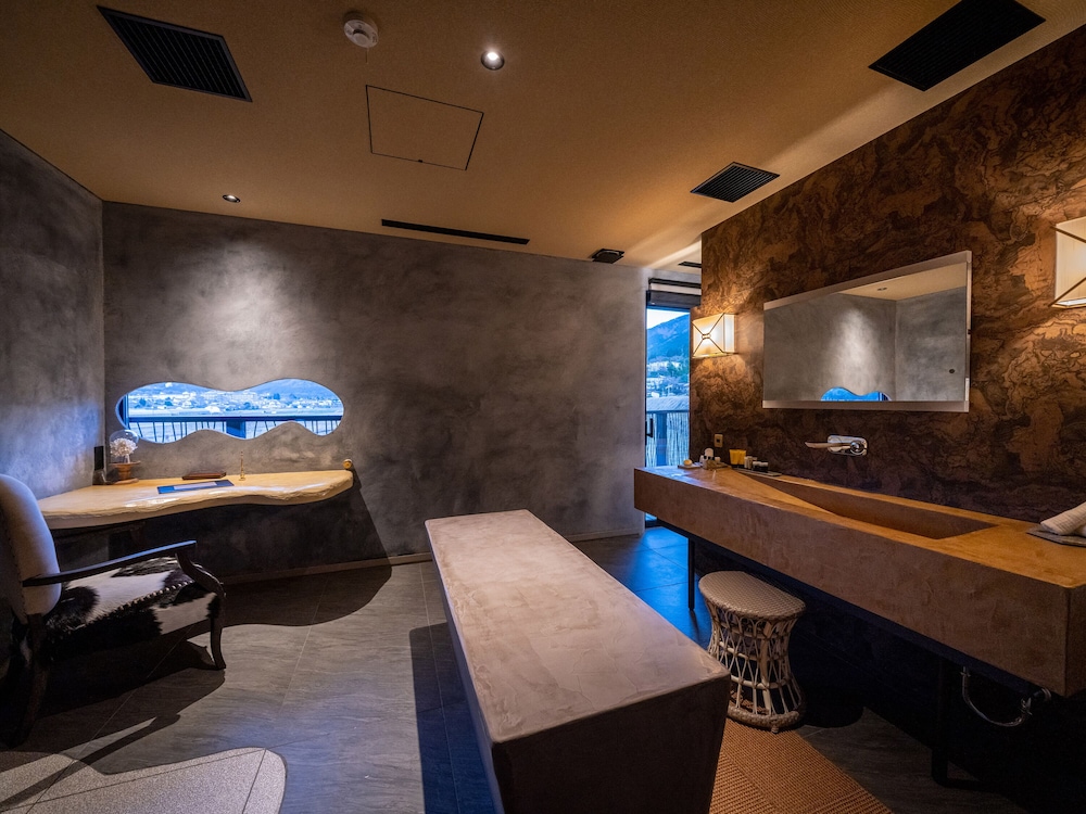YUFUIN LUXURY VILLA -ZAKURO- 大分