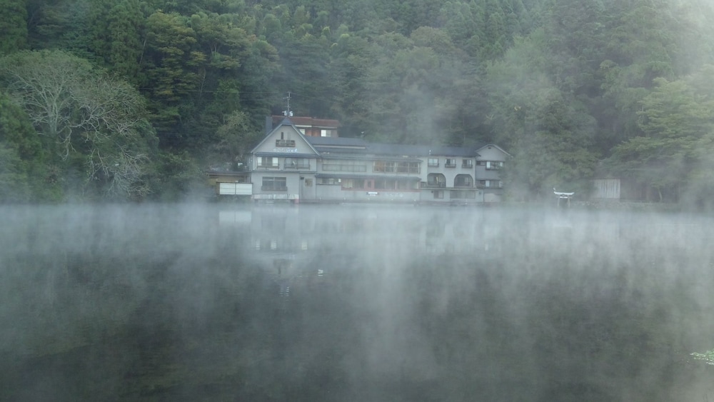 ペンション 金鱗湖 豊の国 大分