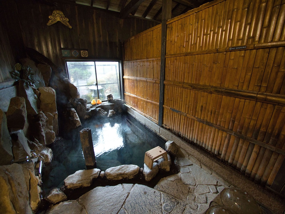 和モダンな温泉旅館 湯布院らんぷの宿 大分