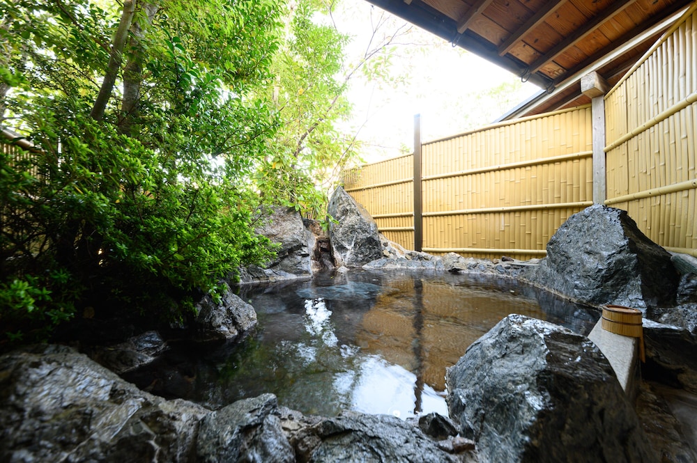 湯布院温泉旅館 めばえ荘 大分