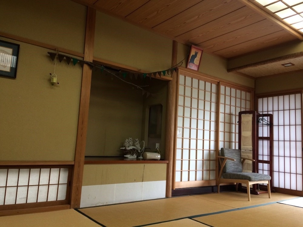 やすらぎゲストハウス&バル 大分