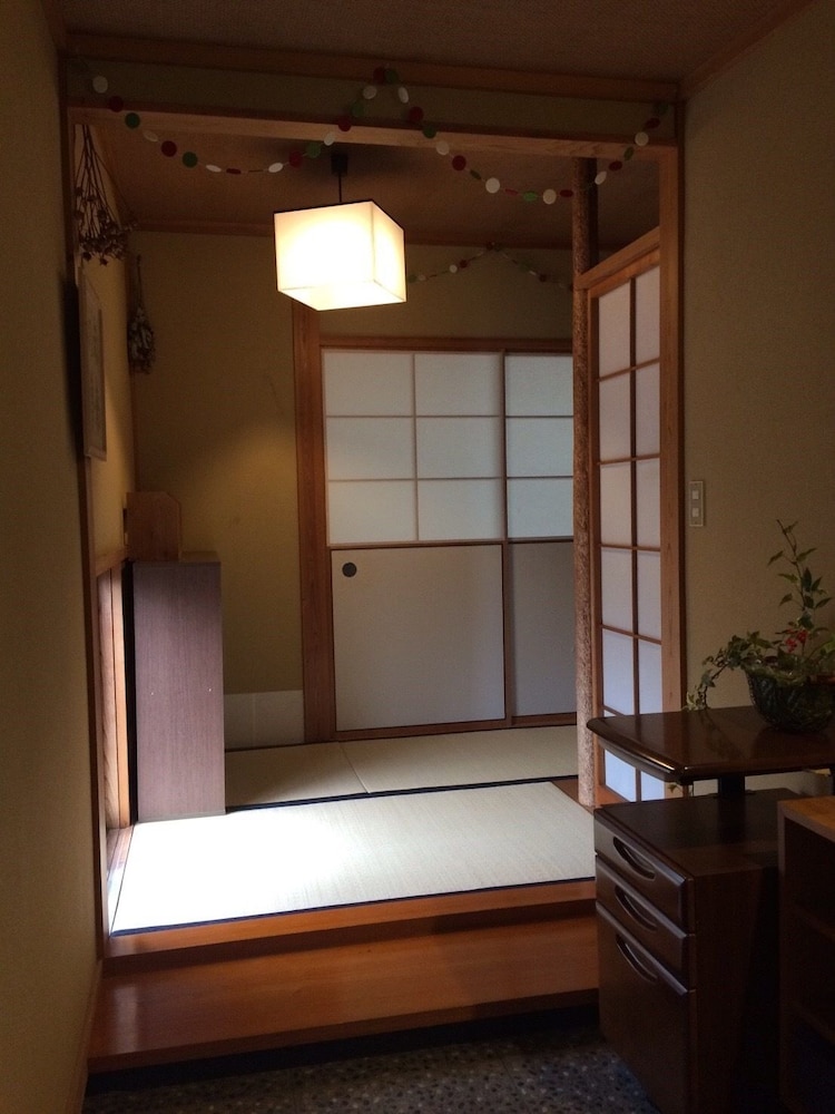 やすらぎゲストハウス&バル 大分