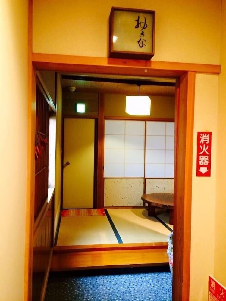 やすらぎゲストハウス&バル 大分