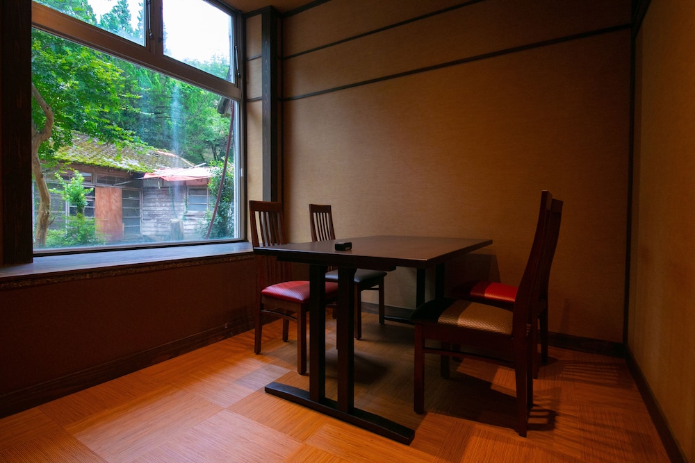 宝泉寺観光ホテル 湯本屋 大分