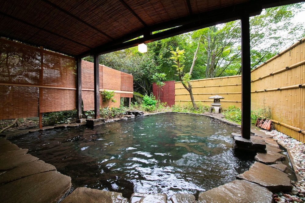 宝泉寺観光ホテル 湯本屋 大分