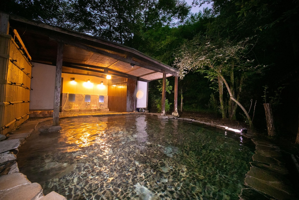宝泉寺観光ホテル 湯本屋 大分