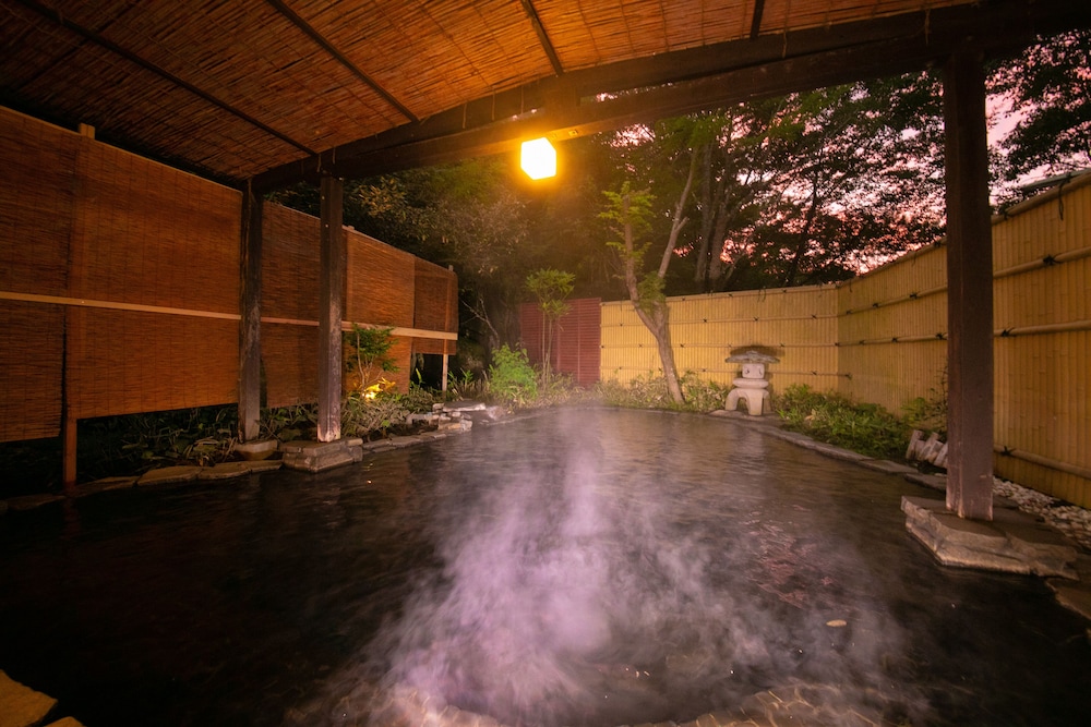 宝泉寺観光ホテル 湯本屋 大分