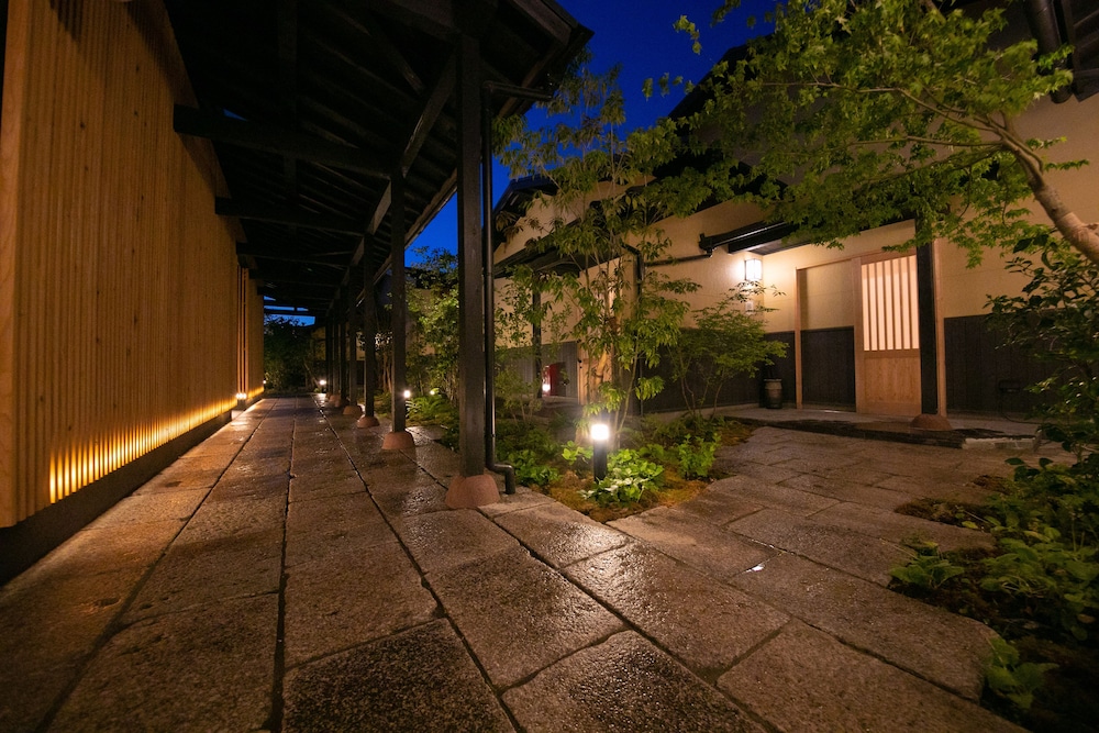 御宿 田 離宮 大分