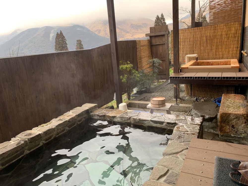 由布院 山荘 吾亦紅 大分