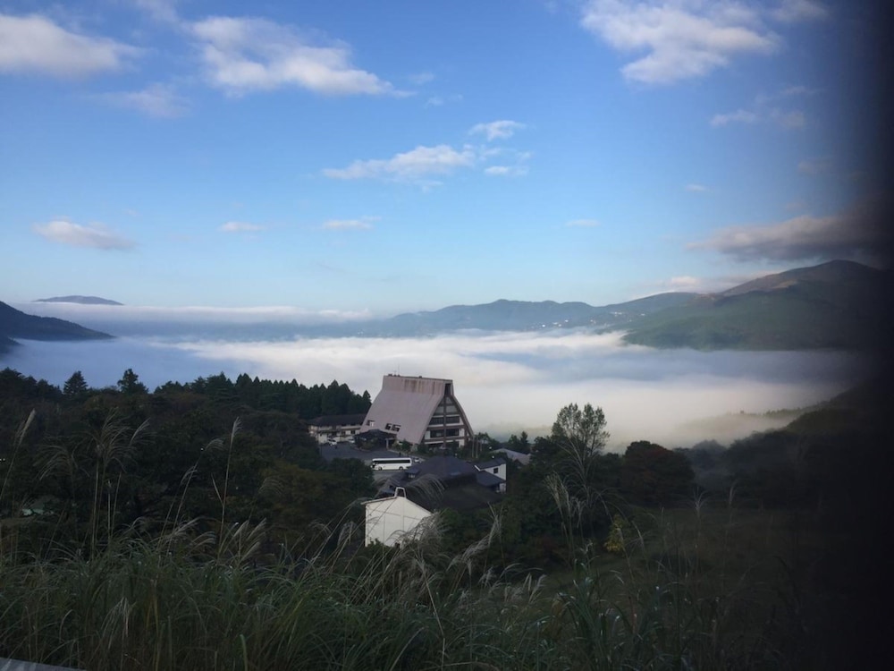 由布院 山荘 吾亦紅 大分