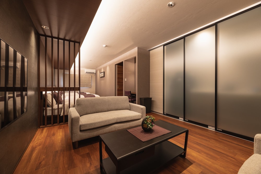 グランドベース イオラニ 大分