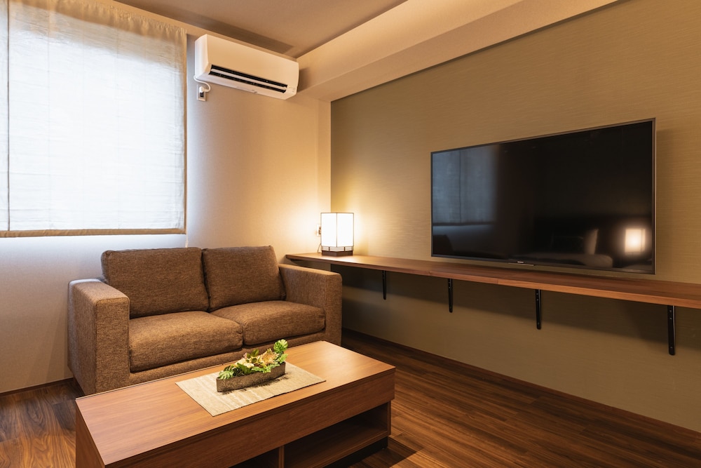 グランドベース イオラニ 大分