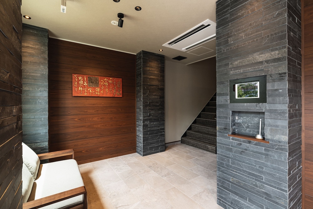 グランドベース イオラニ 大分