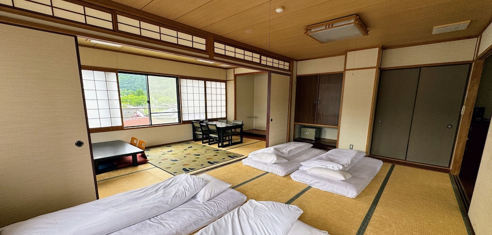 和モダン温泉館 湯布院あかりの宿 大分