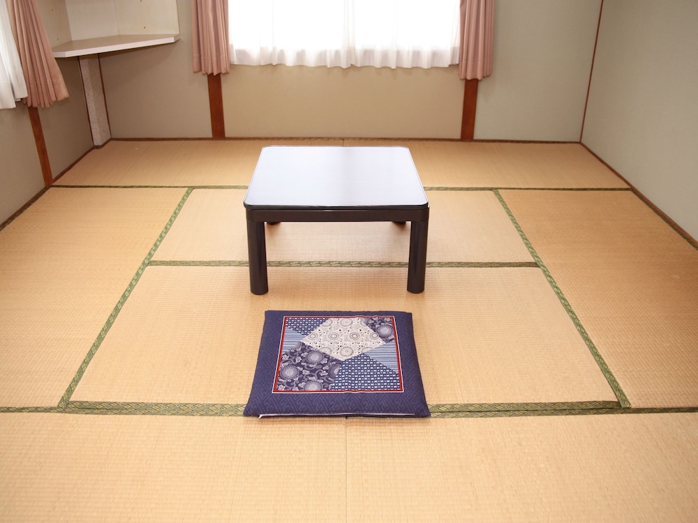 OYO ホテル 新開荘 大分