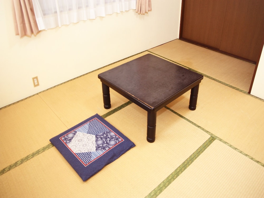 OYO ホテル 新開荘 大分