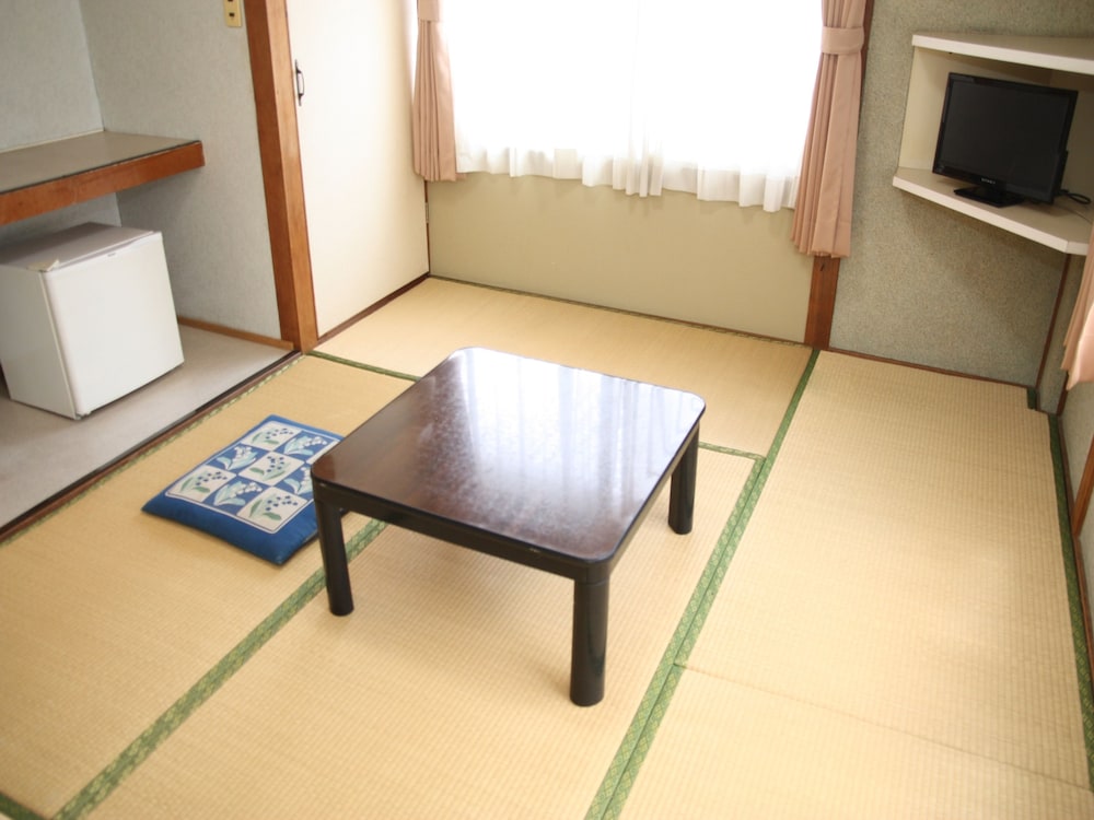 OYO ホテル 新開荘 大分