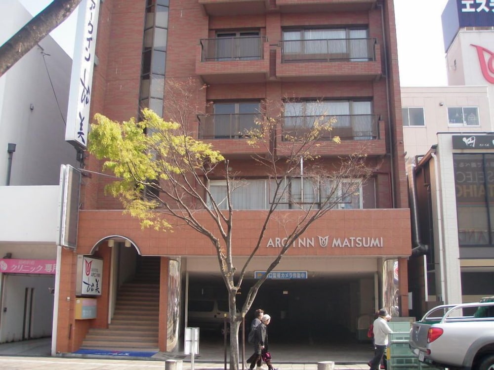 アークイン松美 大分
