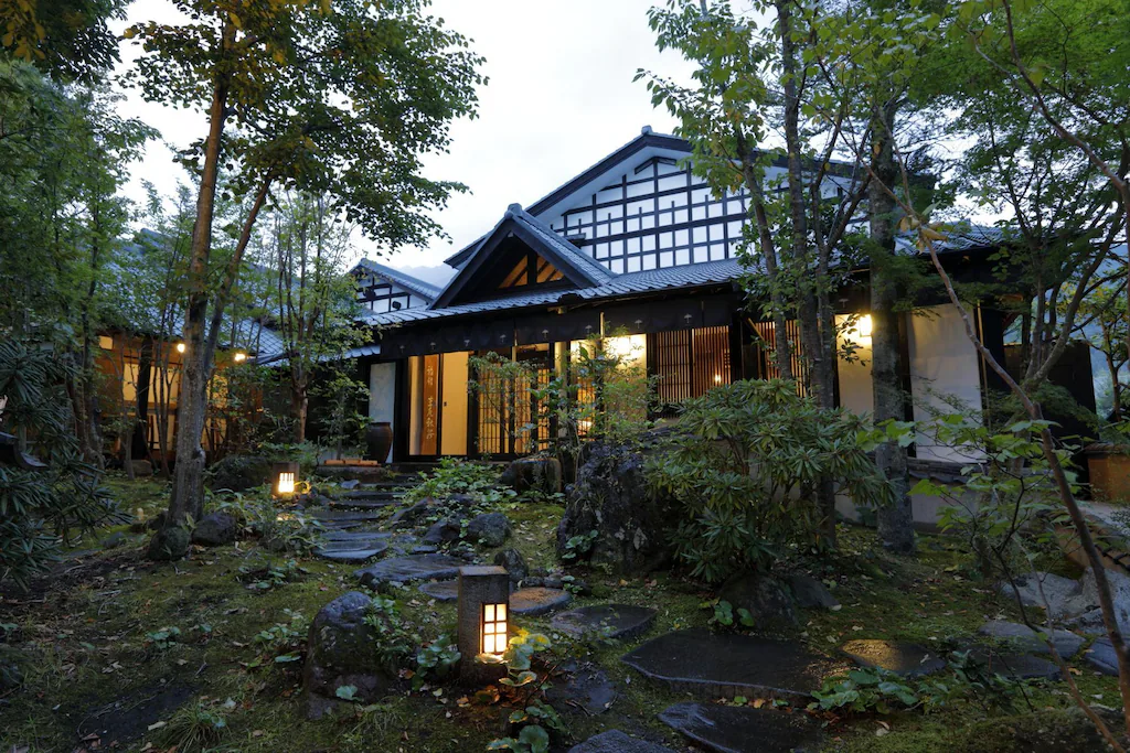 由布院温泉　草庵秋桜 大分