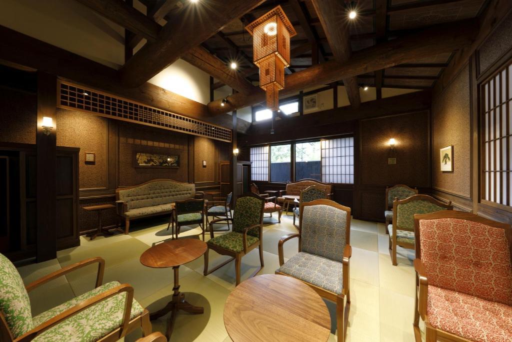 由布院温泉　草庵秋桜 大分