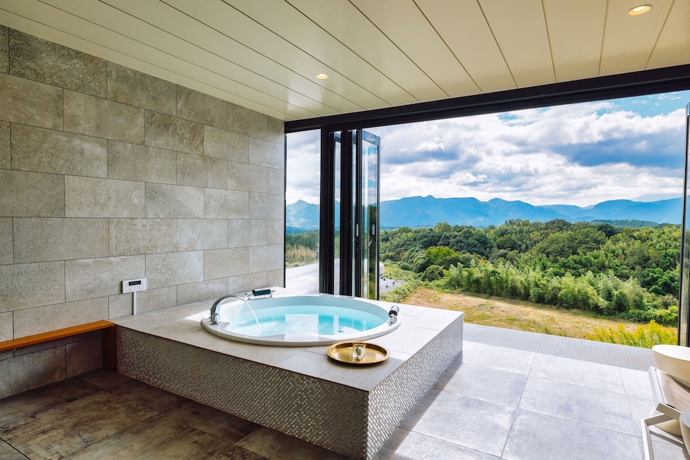 由布院温泉グランピング COMOREBI 大分