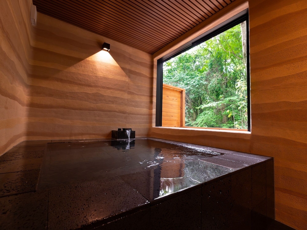 由布院温泉グランピング COMOREBI 大分