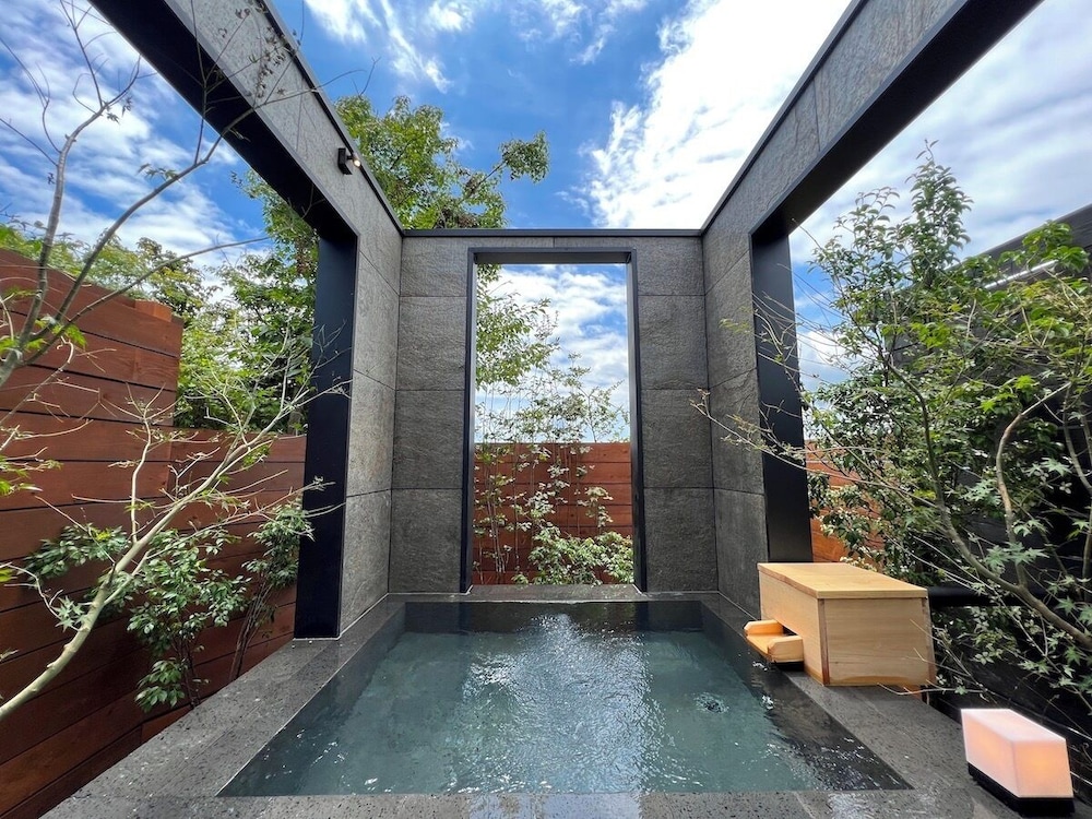 由布院温泉グランピング COMOREBI 大分