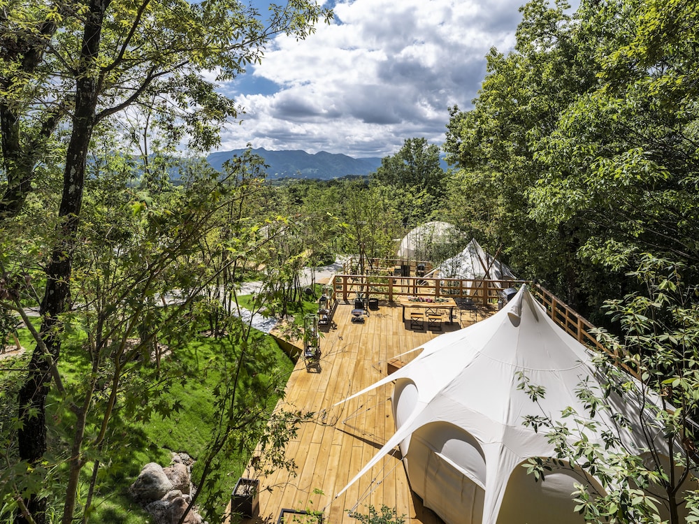 由布院温泉グランピング COMOREBI 大分