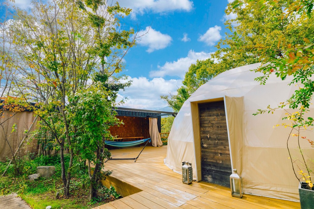 由布院温泉グランピング COMOREBI 大分