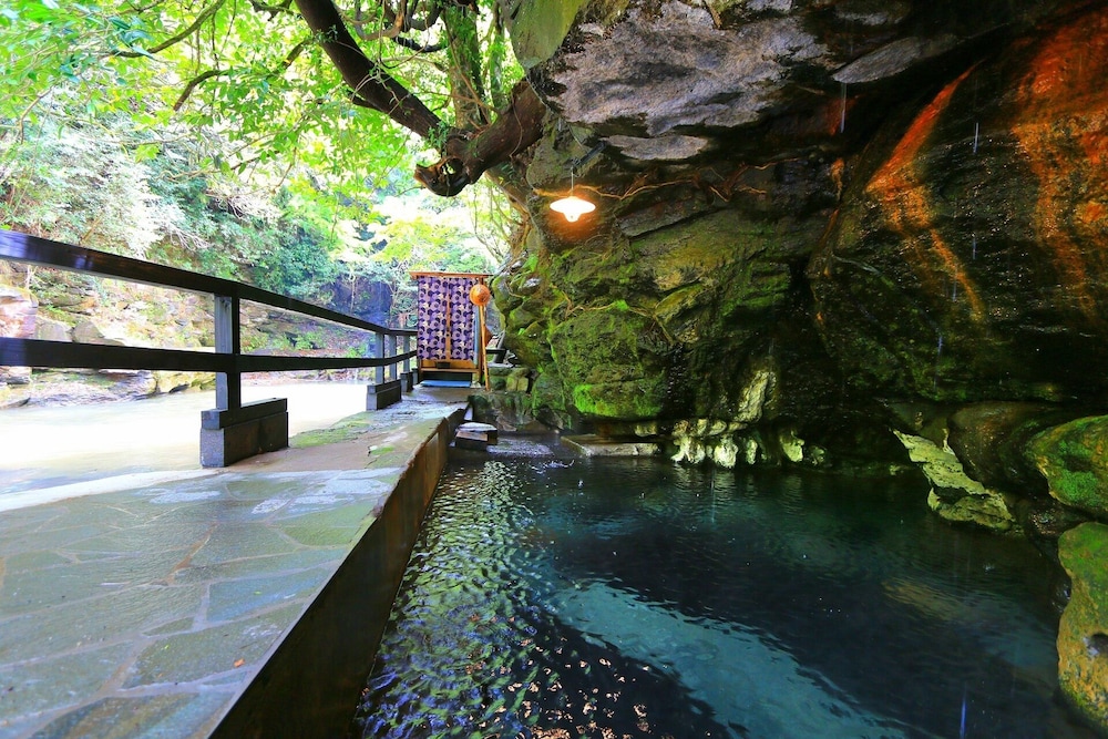 壁湯天然洞窟温泉 旅館福元屋 大分